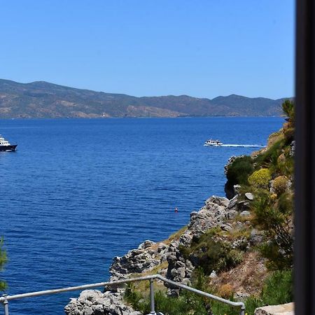 Douskos Beach House Apartment Хидра Екстериор снимка