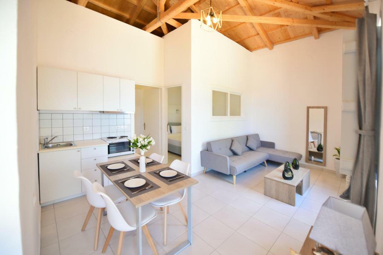Douskos Beach House Apartment Хидра Екстериор снимка