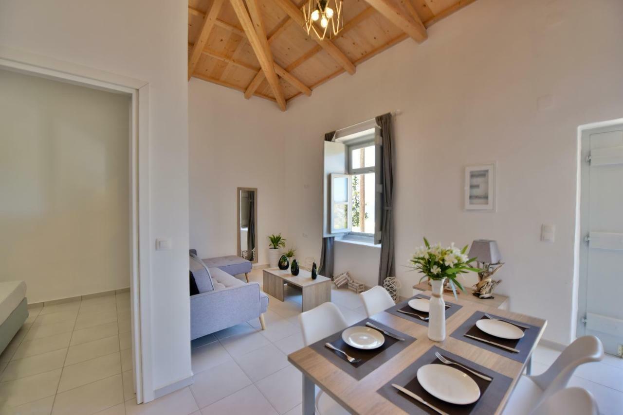 Douskos Beach House Apartment Хидра Екстериор снимка