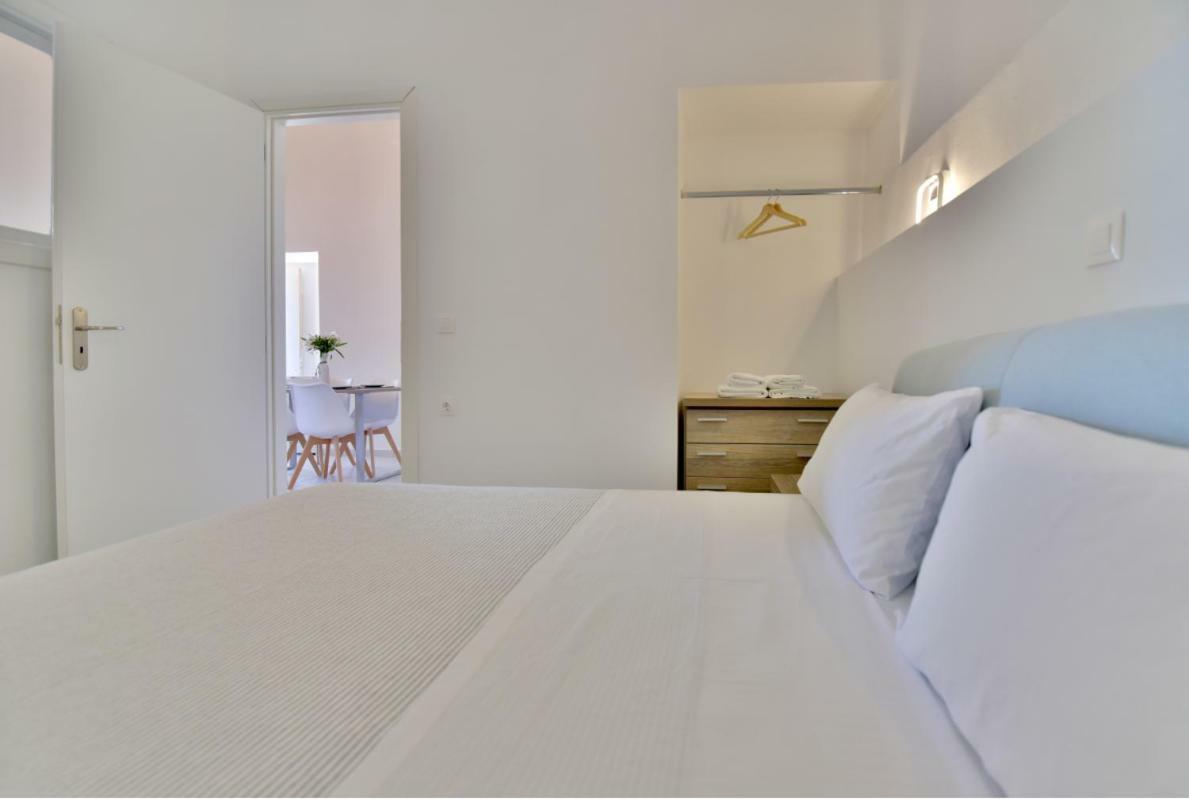 Douskos Beach House Apartment Хидра Екстериор снимка
