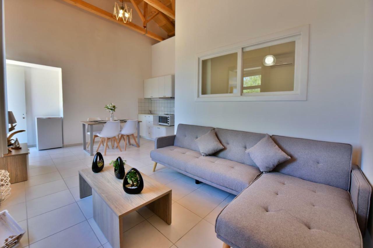 Douskos Beach House Apartment Хидра Екстериор снимка